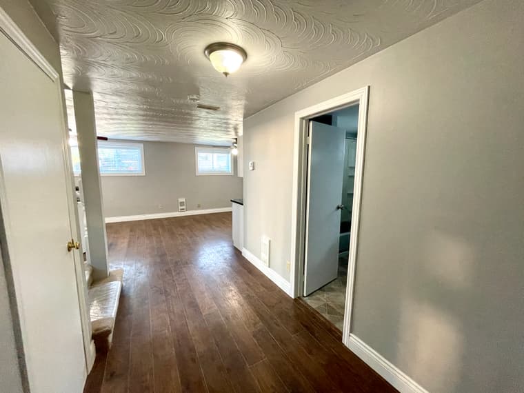 408 St George St — Lower unit