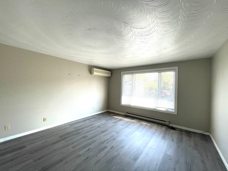 408 St George St — Upper unit