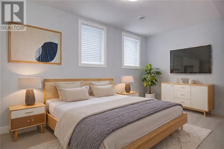 221 Racicot Drive — Lower unit